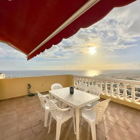 Penthouse With Ocean Views - Torviscas Appartement *
